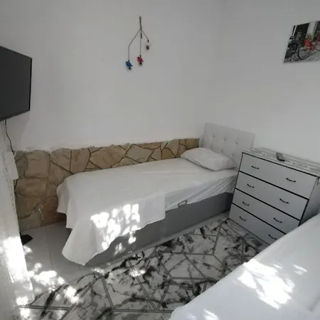 Sahile 40m Dsi Ve Tmo Kamp Yani, Aile Icin Uygun Apartment